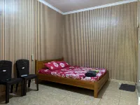 Family 24 Hotel near Pantai Cipatujah Hotel di Kabupaten Tasikmalaya