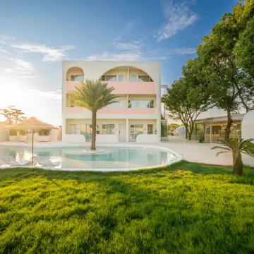 Honey Vacation Manor