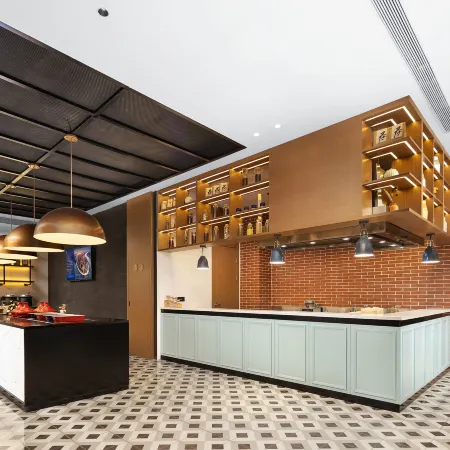 Kyriad Hotel (Zhengzhou Zijingshan Business District Wenmiao Subway Station Store) Отели рядом с достопримечательностью «Zhengzhou Shang Dynasty Ruins»