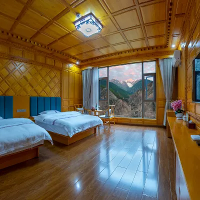 喆詩恭巴民宿（德欽梅里雪山景區店） 鄰近梅里雪山觀景台的酒店