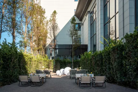 Dayao eternity reach hotel Отели рядом с достопримечательностью «Gymnasium»