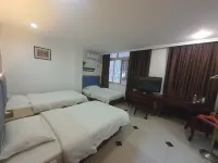 Bobai Xinyue E-Sports Hotel