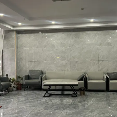 Butuo Baiyue Xiangzi Grand Hotel