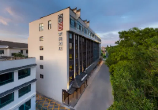 CitiGo Hotel (Yangzhou Slender West Lake Dongguan Street) Hotels near The Shi Kefa Museum