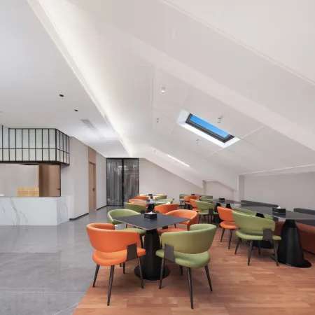 Yunyue Future Hotel