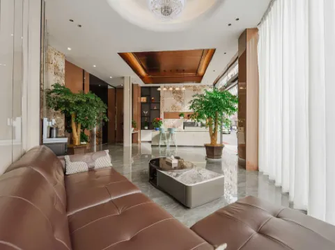 Jinfeng Hotel (Hejing Square Store, Zhaotong Shenggeng Cultural Park)