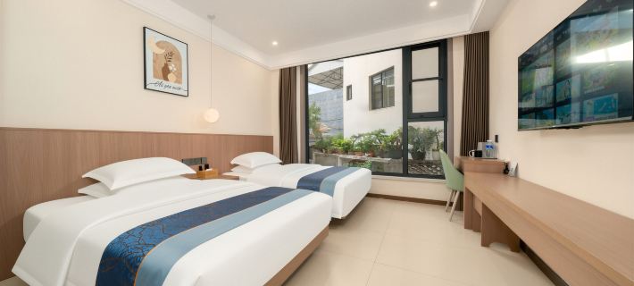 Laojun Mountain Linglan Xingyu Homestay (Scenic Ticketing Center Branch) Hotel di Luanchuan