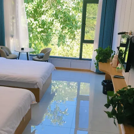 Eman Yunshui Mountain Residence Homestay (Guan'e Valley Grand Scenic Area)