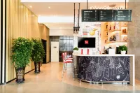Ibis Hotel (Changji Jianshe Road Snack Street)