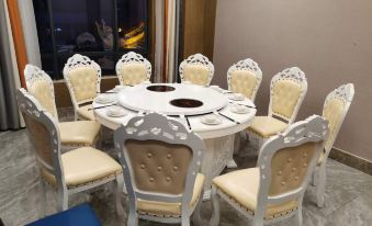 Guiyi Hotel (Guiyang Guanshanhu District Southwest International Trade City Store)