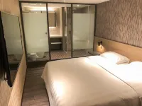 City Suites Taoyuan Station Отели рядом с достопримечательностью «Cihu & Cihu Mausoleum»