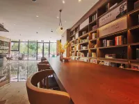 โรงแรม HanTing Premium (ไห่หนิง ไชน่าเลเธอร์มอลล์)