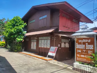 Boondee House Hotels in 