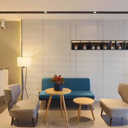 Homeinn Selected Hotel (Shijiazhuang Lingshou South Ring Road County Government)