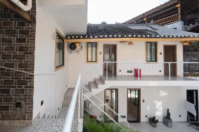 Furongzhen Sushe Homestay (Furongzhen Waterfall Branch) Hotel in zona Furong Town Waterfall