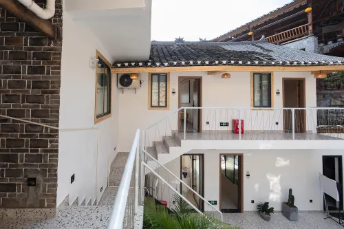 Furongzhen Sushe Homestay (Furongzhen Waterfall Branch)