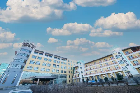 Yawangs Hotel (Yabuli Ski Resort) Отели рядом со станцией Yabuli South Railway Station