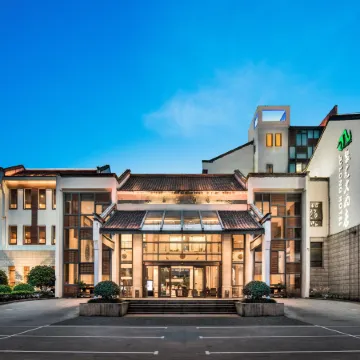 Julong Hotel