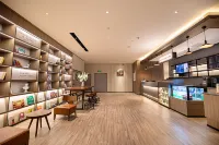 HanTing Hotel (Xinxiang Yanjin Bus Station) - parking