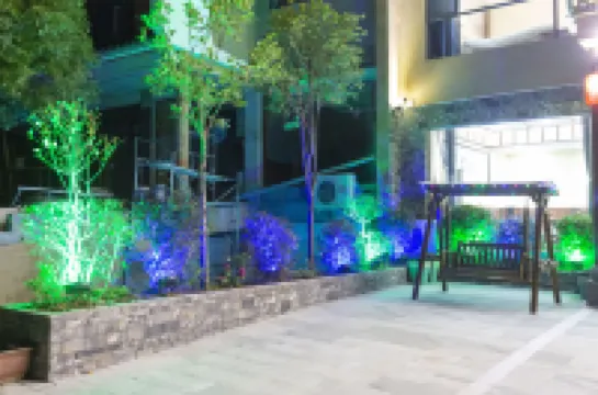 Xianshan Meishe (Damen Gate of Wudang Mountain Scenic Area)