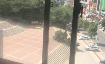 Chaling Dongjiang Business Hotel