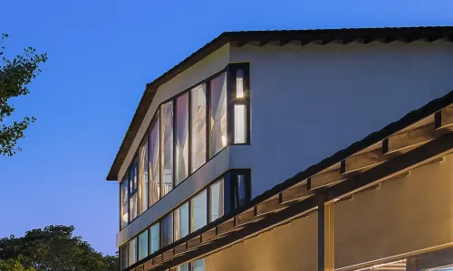 Flower Building Luxury Designer Art Hotel (Nanjing Ginkgo Lake Shop)