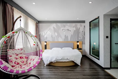 Pebble Hotel (Qingxu Xugou)
