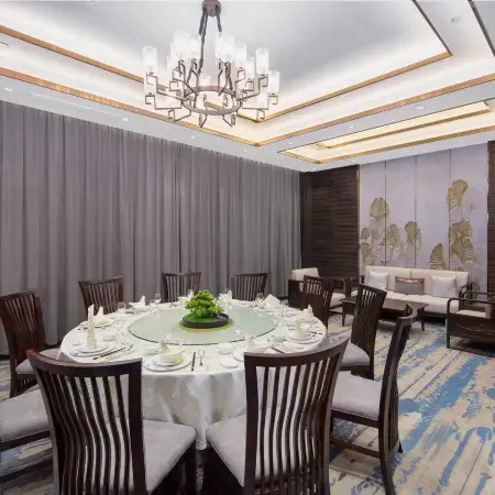 RuiLi Blossom Hotel