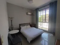 Wanhong Hostel - balcony