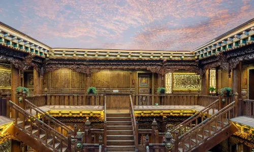 Passing-cloud Resort·Gaogongfu (Ancient town of Dukezong,Shangri-la)