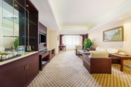 โรงแรมฉีนีวัก