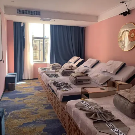 Bayman Holiday Inn Guandu Square Kunming