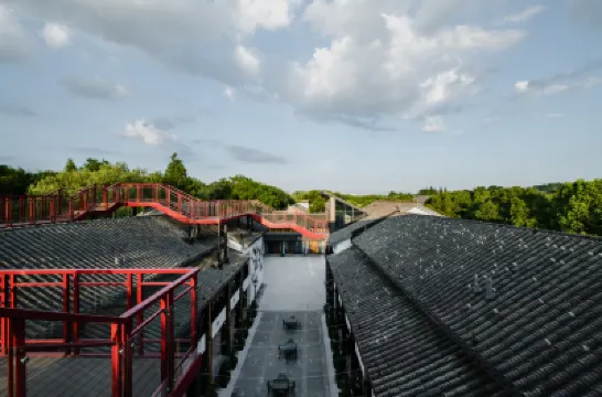 カイユアンライフ・魯家中国式旅館（鑑湖柯巌旅行リゾート区） 紹興柯岩風景区周辺のホテル