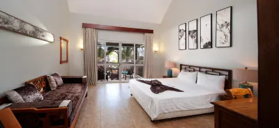 Le Palmiste Resorts & Spa Hotels near Notre-Dame Auxiliatrice de Cap Malheureux