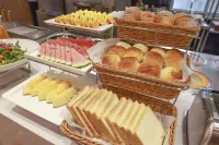 Starway Hotel (Longquan people's Square store) - breakfast