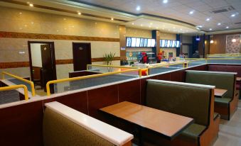 Super 8 Hotel (Shucheng Chunqiu South Road Cimugong)