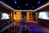 Qunhao Hotel (Guigang Sports Center Store) Hotels in Guigang