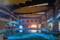 Xianning Hot Spring Valley Resort - Hot Springs