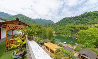 Pinghu Mount Villa