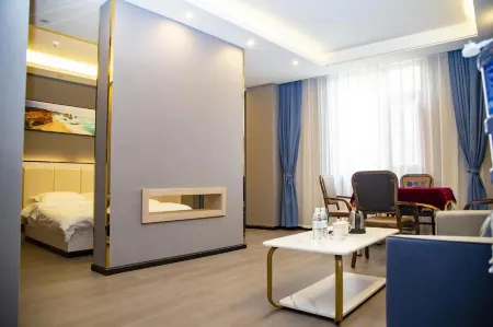 Haotian Hotel Отели рядом с достопримечательностью «Fengyuzhen»