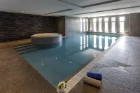Nemea Appart'Hotel Riviera Nice Aéroport - Pools