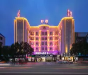 Changge Lemon Crystal Hotel (Yushe Baqi Road) Hotels near Changshe Commercial Pedestrian Street (West to Changge Bureau of Commerce)