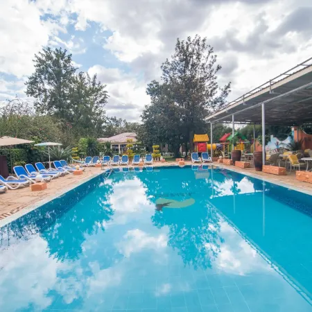 Falcon Heights Hotel