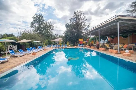 Falcon Heights Hotel