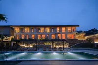 Longnan Crossing Yunshan Residence - Pools