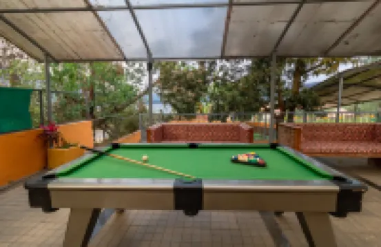 公寓湖水療度假村 拉瓦沙酒店