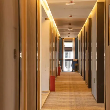 Qidong Jindingxuan Business Hotel
