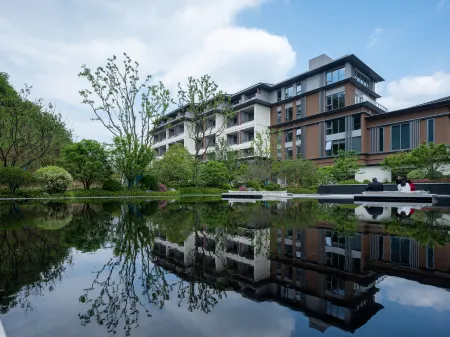 GRAND HOUSE HOT SPRING WUYI Отели в г. Уи