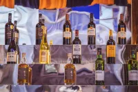 Sangzhu Staycation Kangzhu Luxury Residence ( Dukezong Ancient City, Shangri-La) - bars