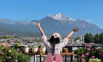 Date jade dragon snow mountain view guest house